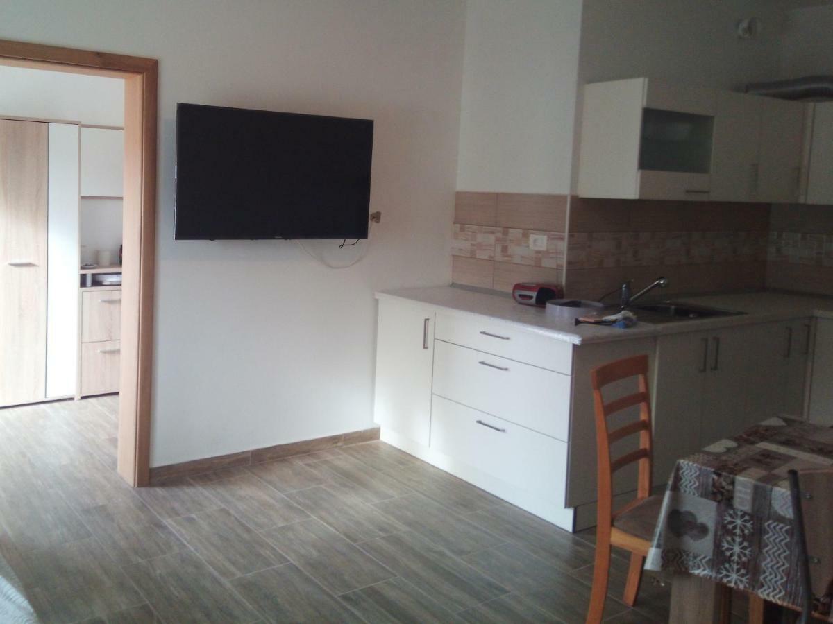 Apartmaji Matazin Črni Kal Eksteriør bilde